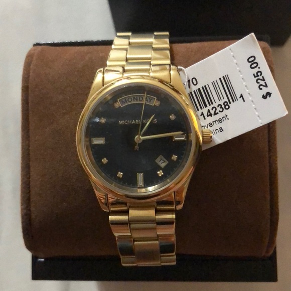 Micheal kors Watch - Picture 3 of 3